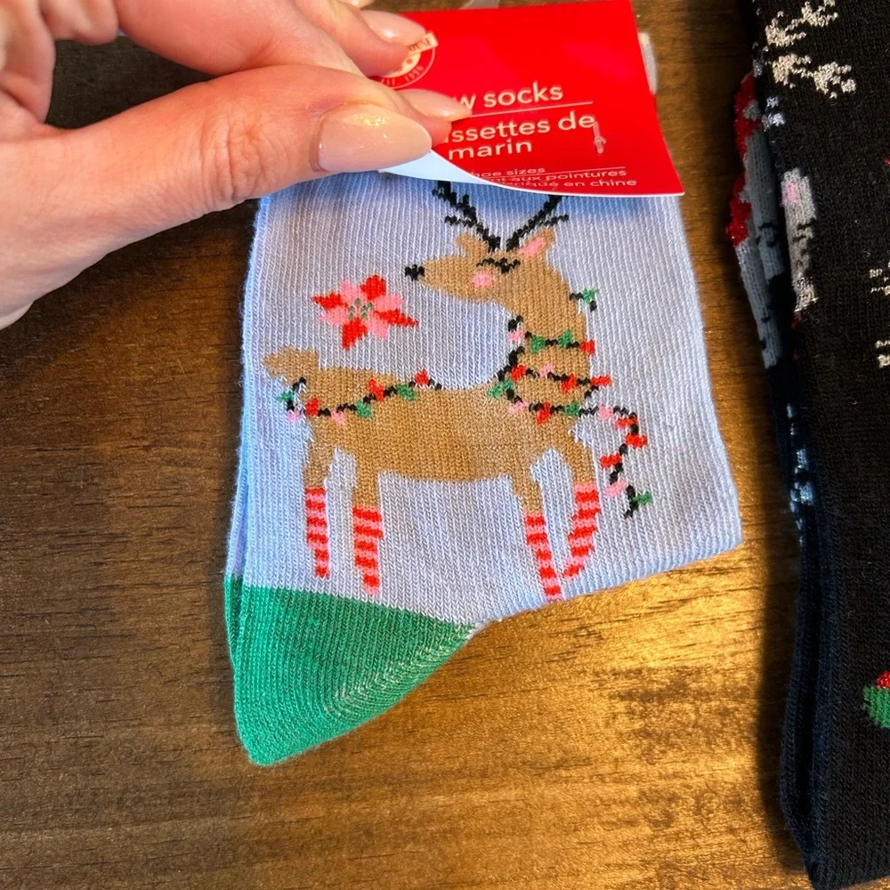 Holiday Christmas Winter Crew Socks - Black and Blue NWT - Picture 2 of 4